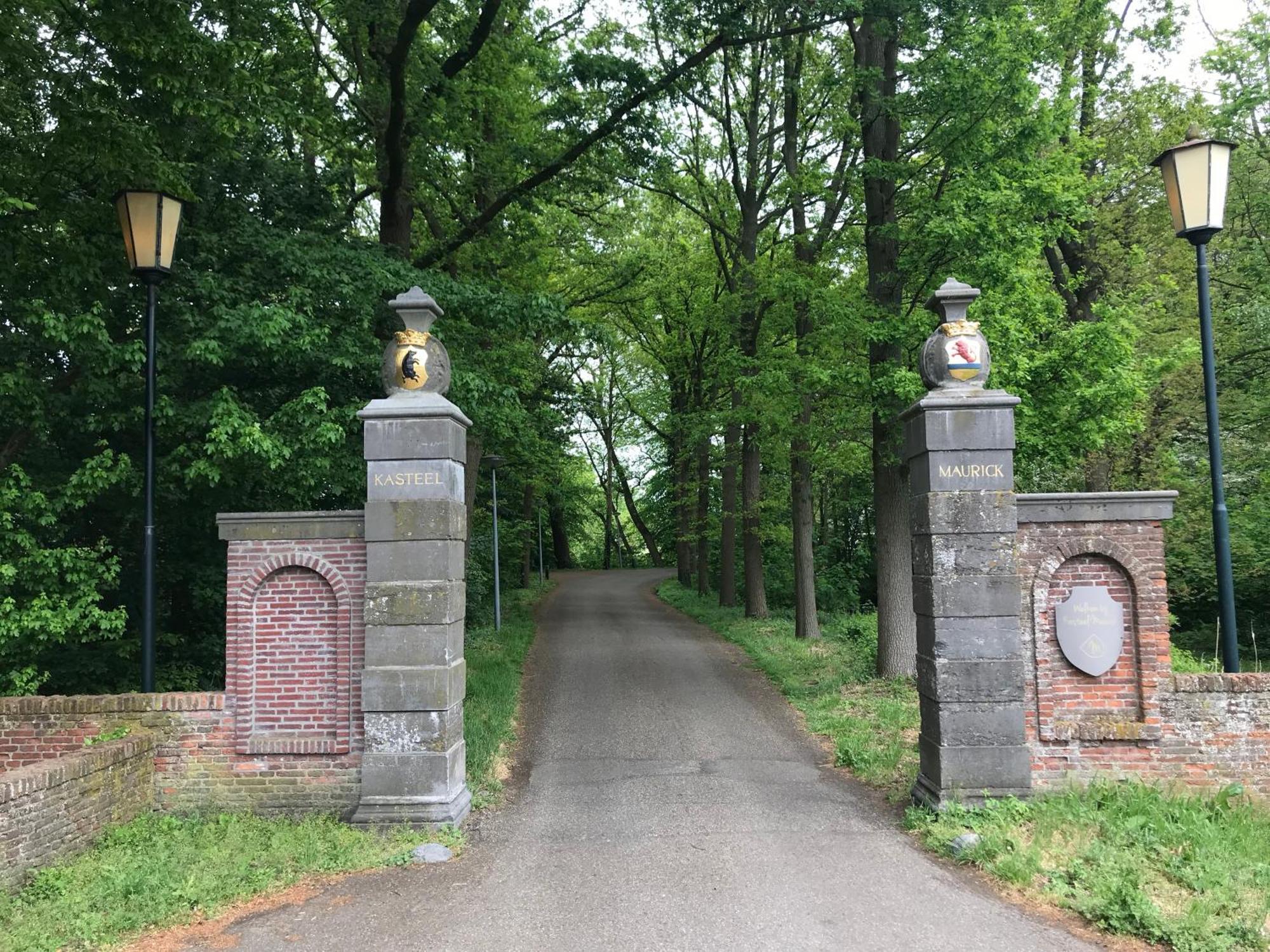 B&B 'Het Gripshuis' Vught Bagian luar foto