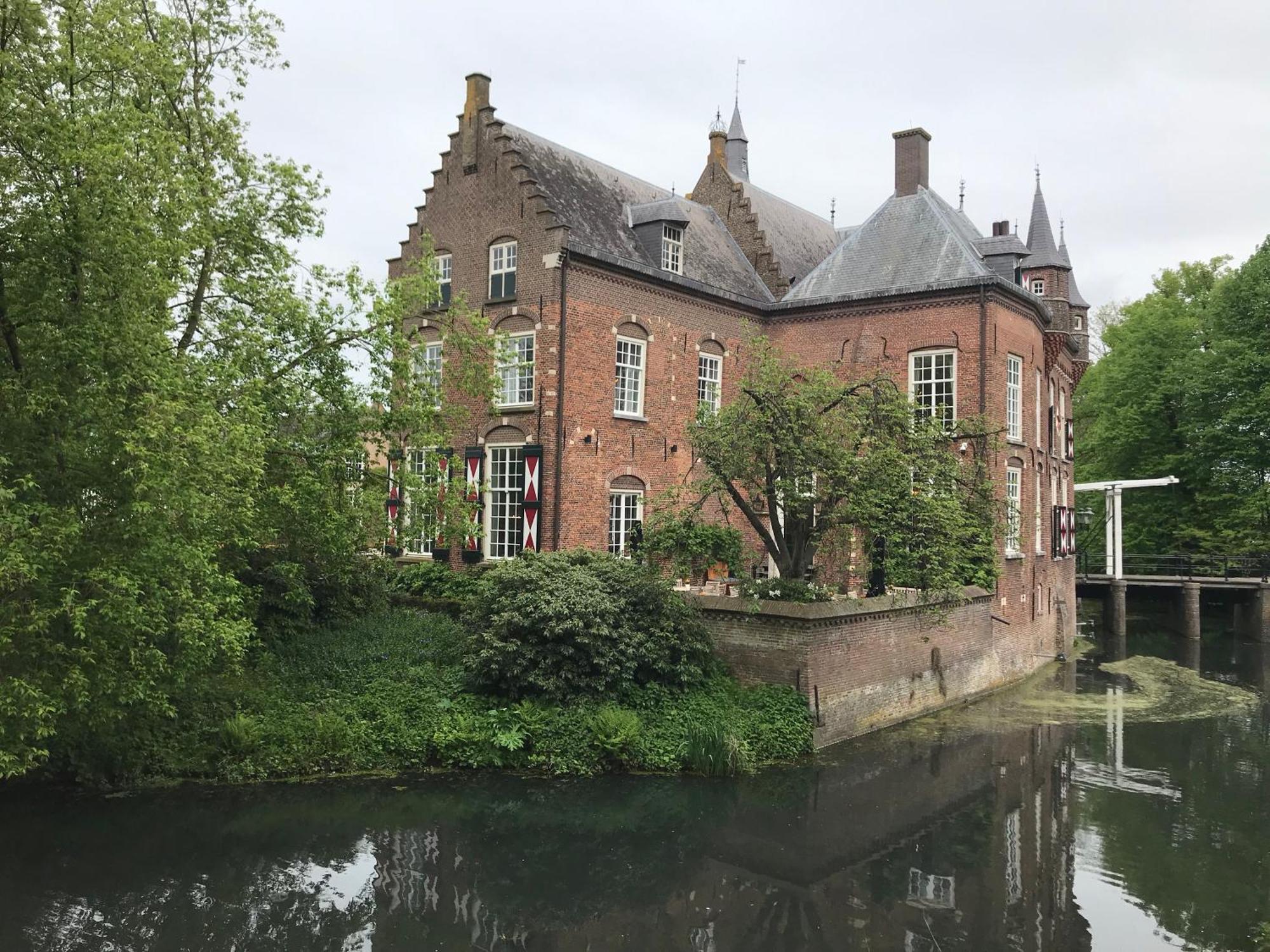B&B 'Het Gripshuis' Vught Bagian luar foto